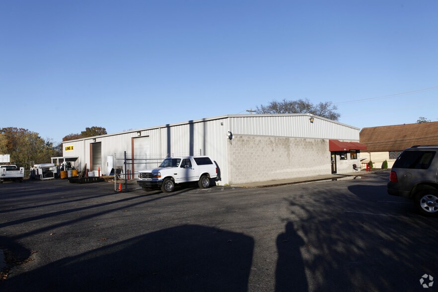 Primary Photo Of 813 E Old Hickory Blvd, Madison Warehouse For Sale