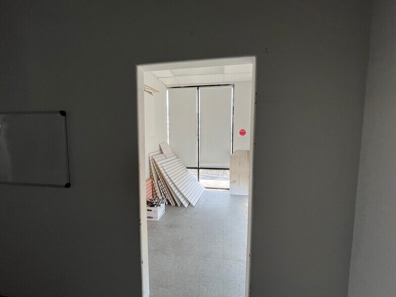 More Photos Of 2350 Miracle Mile Rd, Bullhead City Storefront Retail Office For Sale