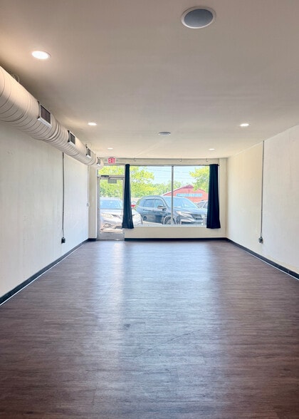 More Photos Of 5402-5406 Lakeside Ave, Richmond Storefront For Lease