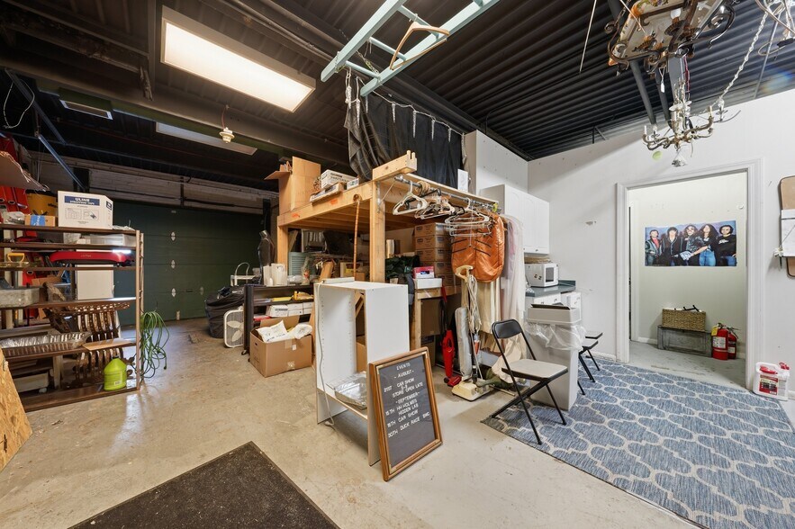 More Photos Of 800 E 31st St, La Grange Park General Retail For Sale