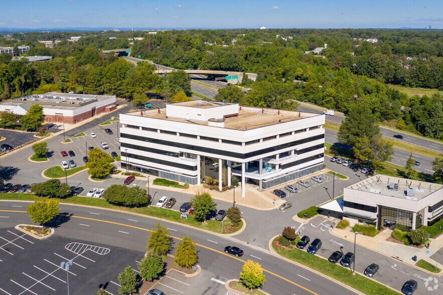 More Photos Of 12011 Lee Jackson Memorial Hwy, Fairfax Medical For Lease