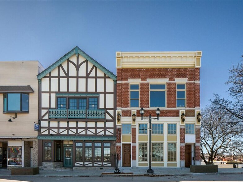 More Photos Of 812-814 S 8th St, Manitowoc Office Residential For Sale