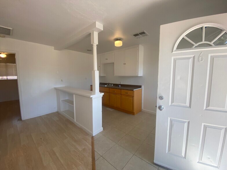 More Photos Of 2749 Fairfield St, Sacramento Apartments For Sale