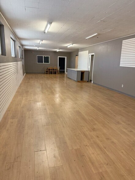 More Photos Of 4609 Sheila St, Commerce Warehouse For Lease