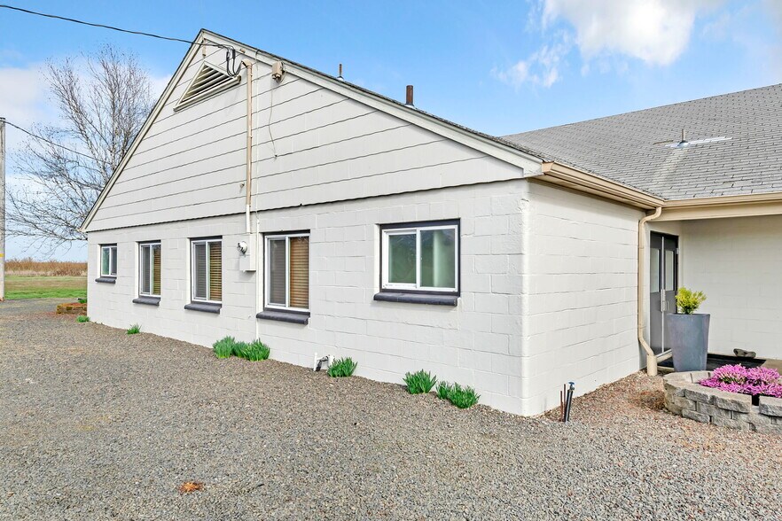 More Photos Of 31414 Harris Dr, Harrisburg Lodge Meeting Hall For Sale