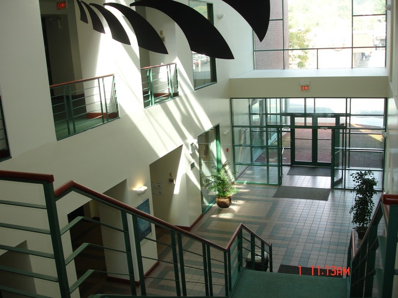 More Photos Of 1 Park Pl, Peekskill Office For Lease