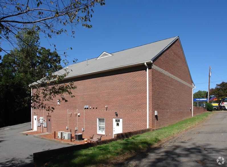 More Photos Of 2910 Reynolda Rd, Winston-Salem Office For Sale