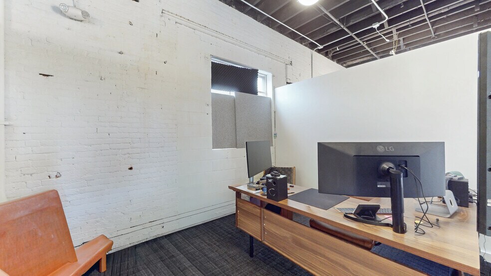 More Photos Of 2111 Center St, Cleveland Storefront Retail Office For Lease