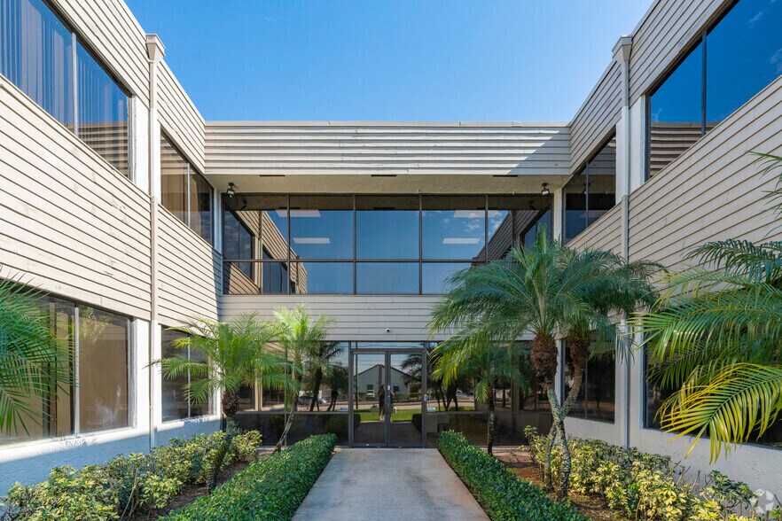 More Photos Of 2112 S Congress Ave, West Palm Beach Medical For Lease