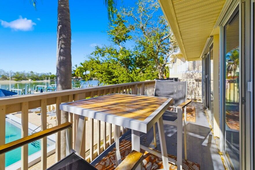 More Photos Of 9022 Midnight Pass Rd, Sarasota Apartments For Sale