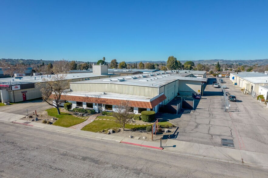 Primary Photo Of 1625 Commerce Way, Paso Robles Manufacturing For Lease