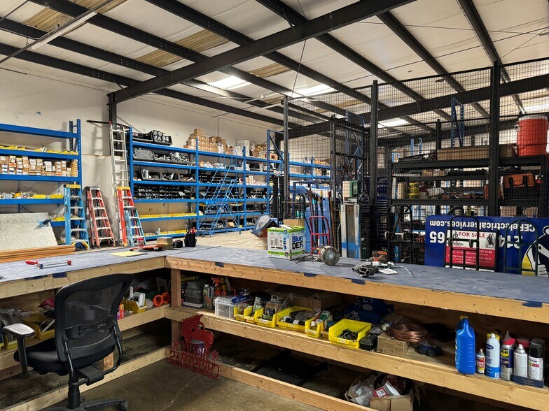 More Photos Of 910 KCK Way, Cedar Hill Distribution For Sale