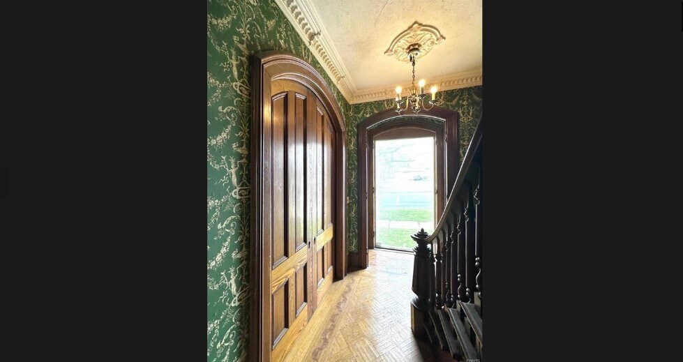 More Photos Of 40 E Genesee St, Auburn Storefront Retail Residential For Lease