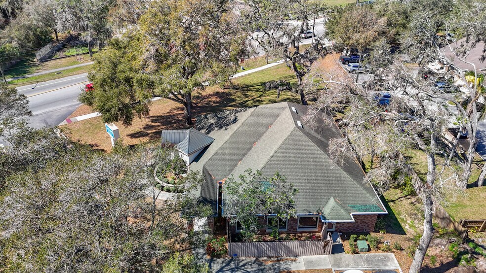 More Photos Of 3203 Lithia Pinecrest Rd, Valrico Medical For Sale