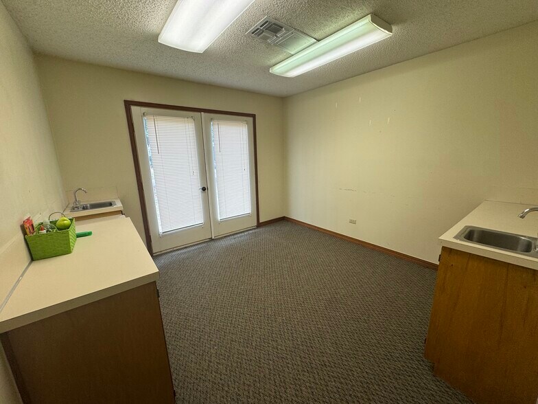 More Photos Of 2816 Armand St, Monroe Medical For Lease