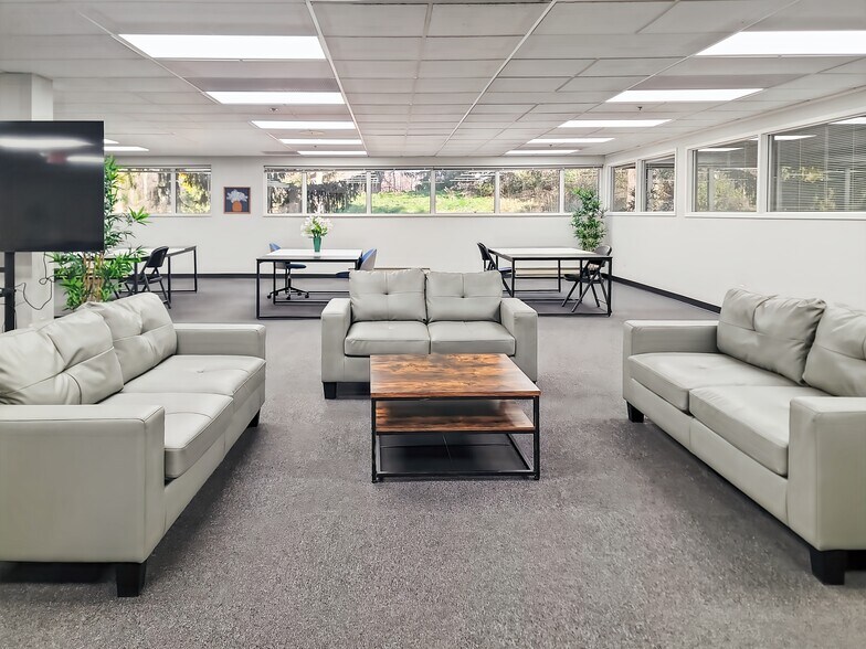 More Photos Of 120 Bishops Way, Brookfield Coworking Space