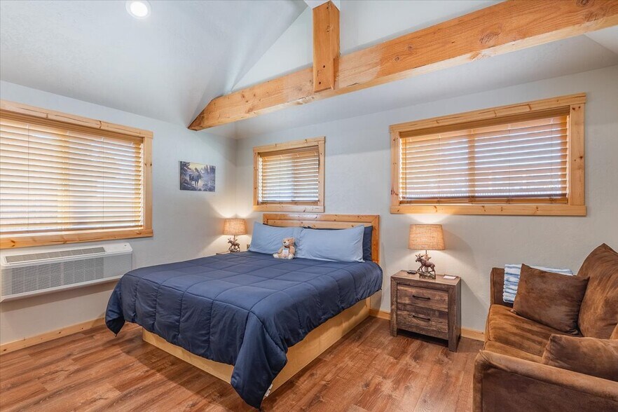 More Photos Of 486 S Middle Fork Rd, Garden Valley Hotel For Sale
