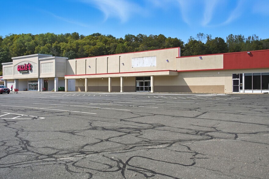 More Photos Of 380 New Hartford Rd, Barkhamsted Storefront For Lease