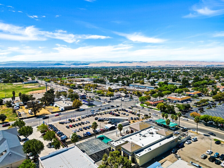 More Photos Of 2480 N Tracy Blvd, Tracy Carwash For Sale