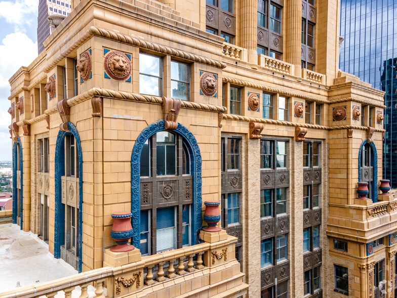 More Photos Of 808 Travis St, Houston Office For Lease