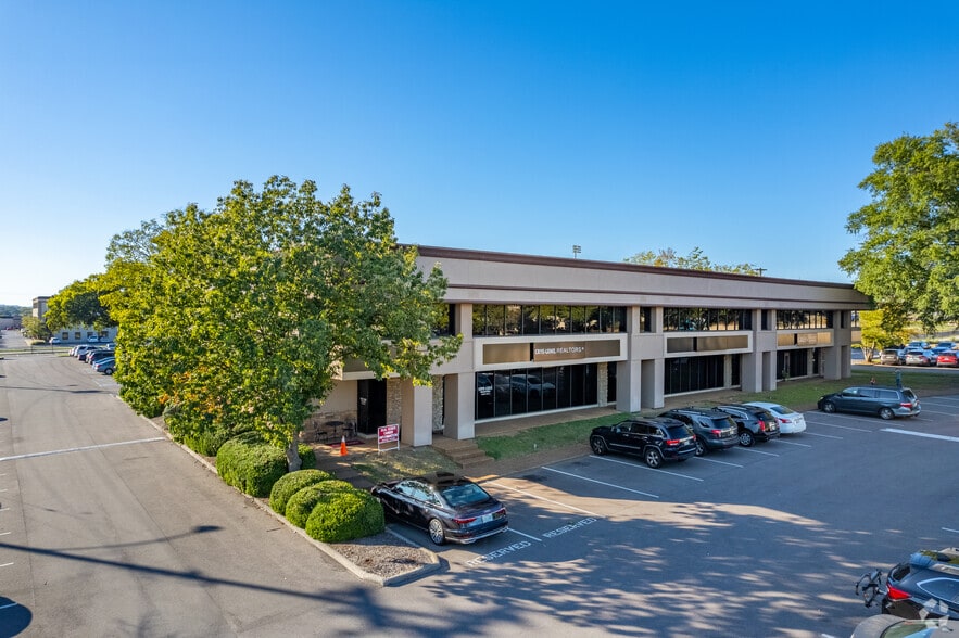 More Photos Of 2000 Richard Jones Rd, Nashville Office For Lease