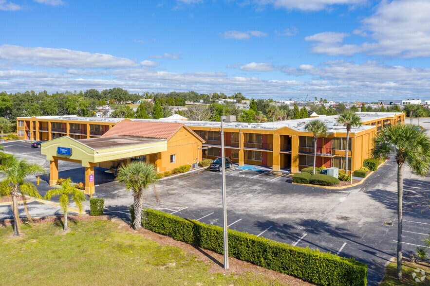 Primary Photo Of 44199 Highway 27 N, Davenport Hotel For Sale