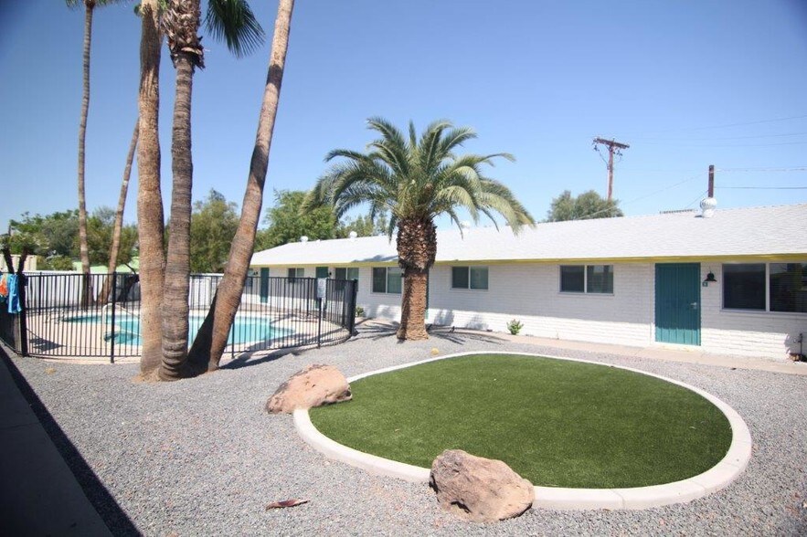 More Photos Of 718 W Hazelwood St, Phoenix Apartments For Sale