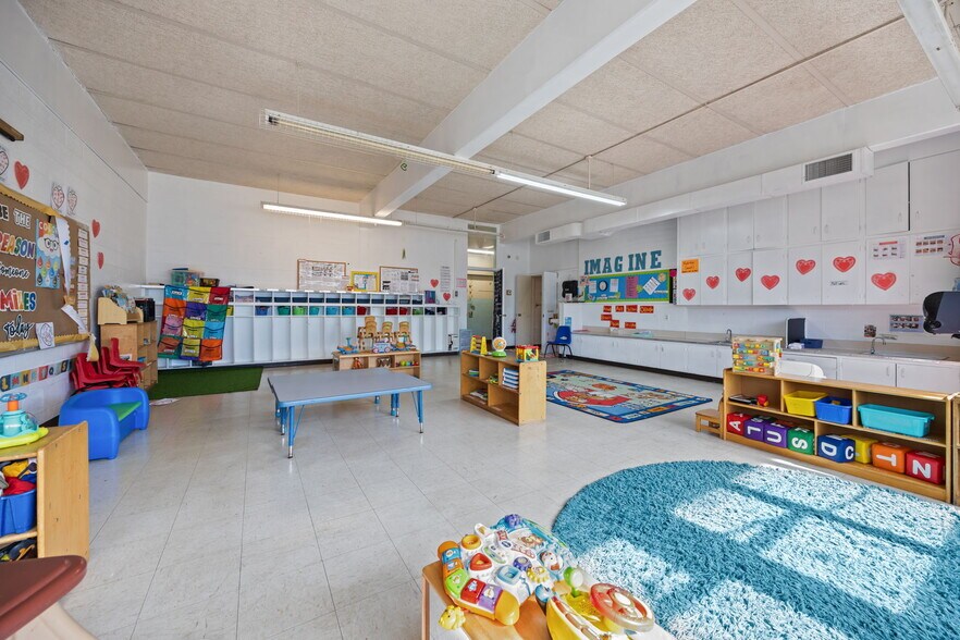 More Photos Of 2300 Spring Garden St, Greensboro Daycare Center For Sale