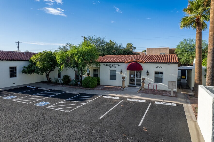 More Photos Of 2230 E Speedway Blvd, Tucson Office Residential For Lease
