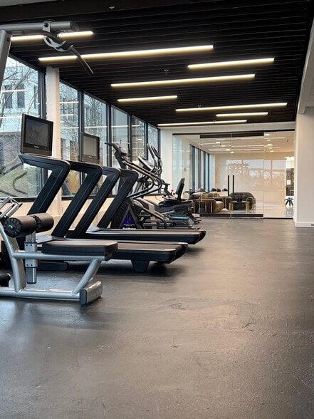 More Photos Of 30 Vreeland Rd, Florham Park Unknown For Lease