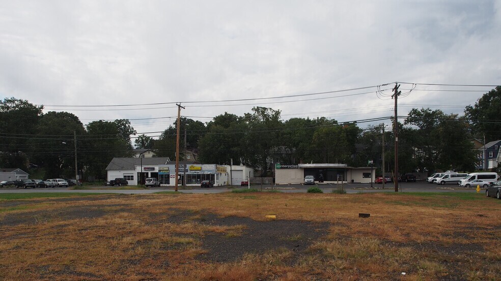 More Photos Of 1586 Dixwell Ave, Hamden Auto Repair For Sale