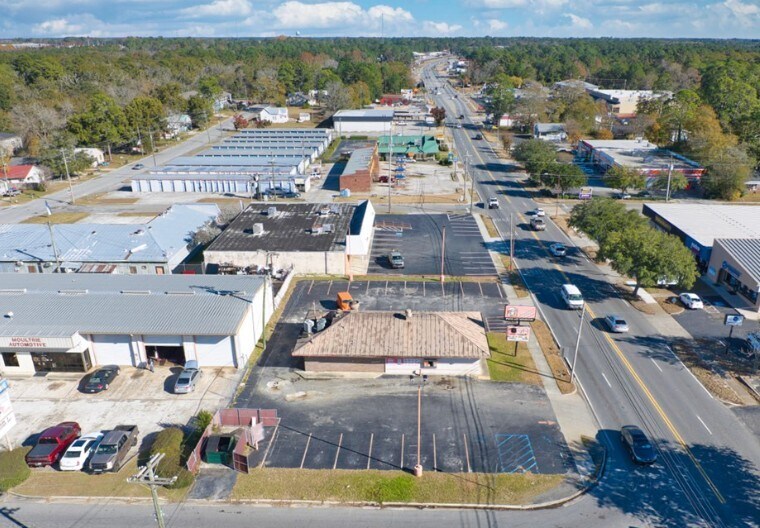 More Photos Of 601 1st Ave SE, Moultrie Restaurant For Sale