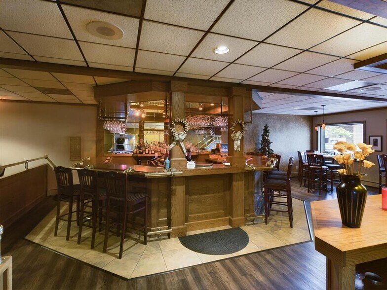 More Photos Of 234 E 1st St, Powell Hotel For Sale