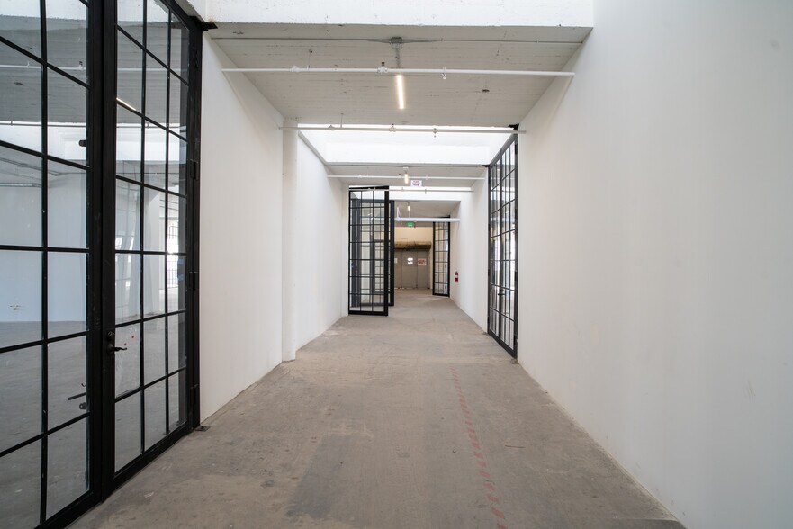 More Photos Of 1700 S Santa Fe Ave, Los Angeles Loft Creative Space For Lease