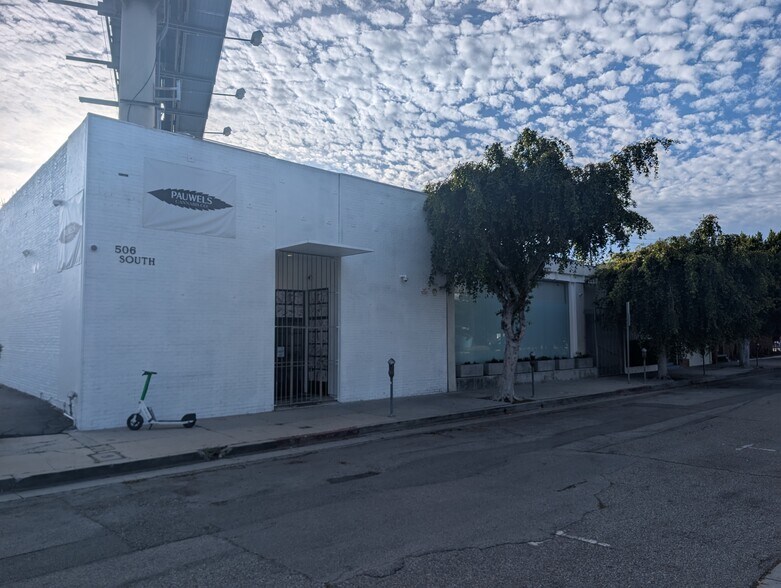 Primary Photo Of 506 S San Vicente Blvd, Los Angeles Storefront Retail Office For Sale