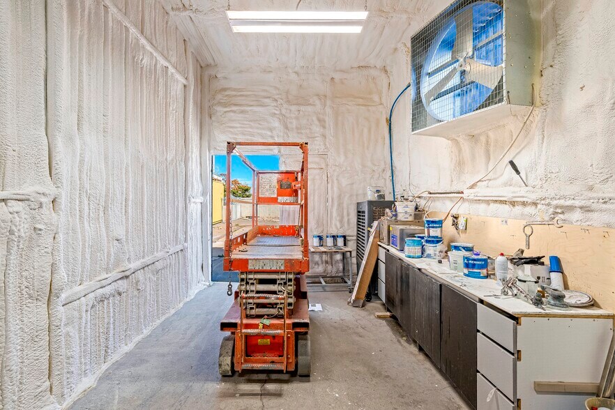 More Photos Of 42621 2nd St E, Lancaster Warehouse For Sale