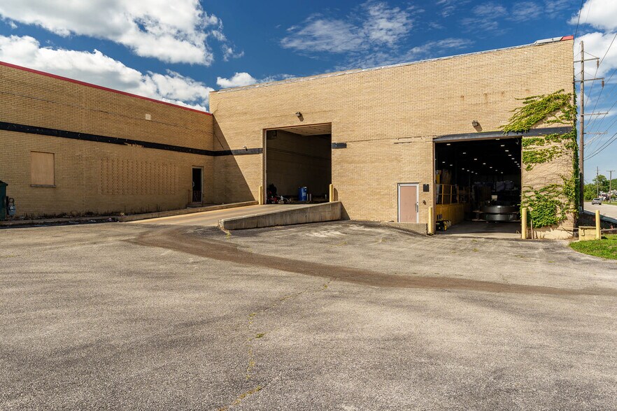 More Photos Of 6320 Material Ave, Loves Park Warehouse For Sale