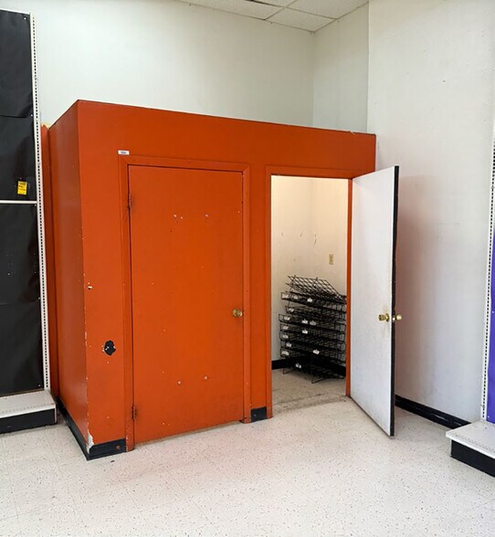 More Photos Of 4400-4420 Wyoming Blvd NE, Albuquerque Storefront For Lease