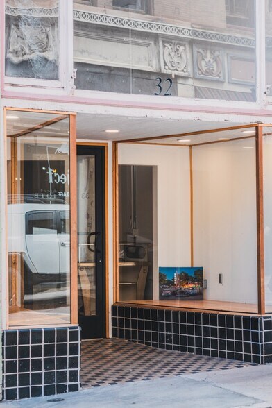 More Photos Of 32 Main St, Bisbee General Retail For Lease