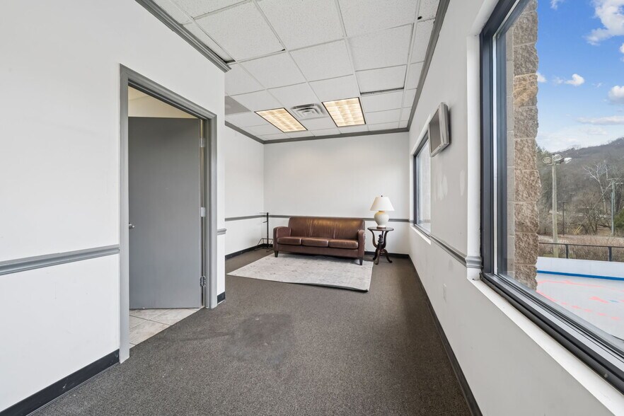 More Photos Of 4491 School Rd S, Export Freestanding For Sale