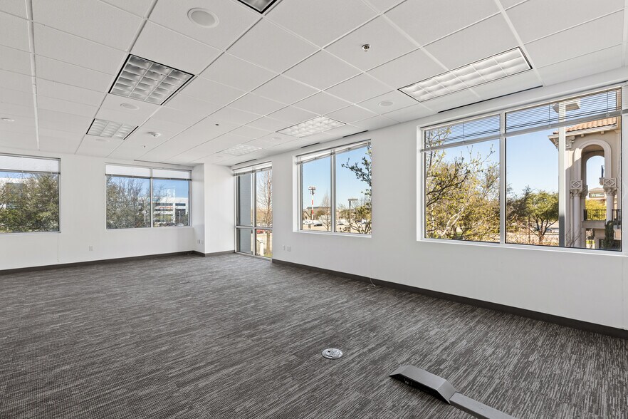 More Photos Of 2800 N Dallas Pky, Plano Office For Lease