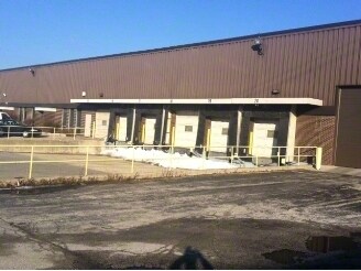 More Photos Of 2800 W Lake St, Melrose Park Distribution For Lease