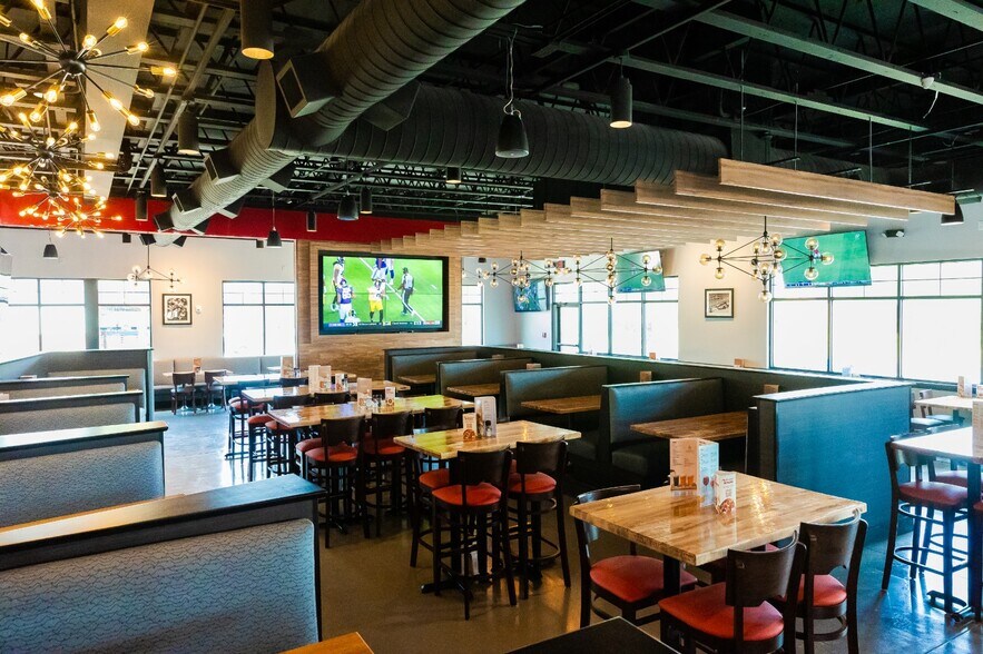 More Photos Of 6501 North Fwy, Fort Worth Restaurant For Sale