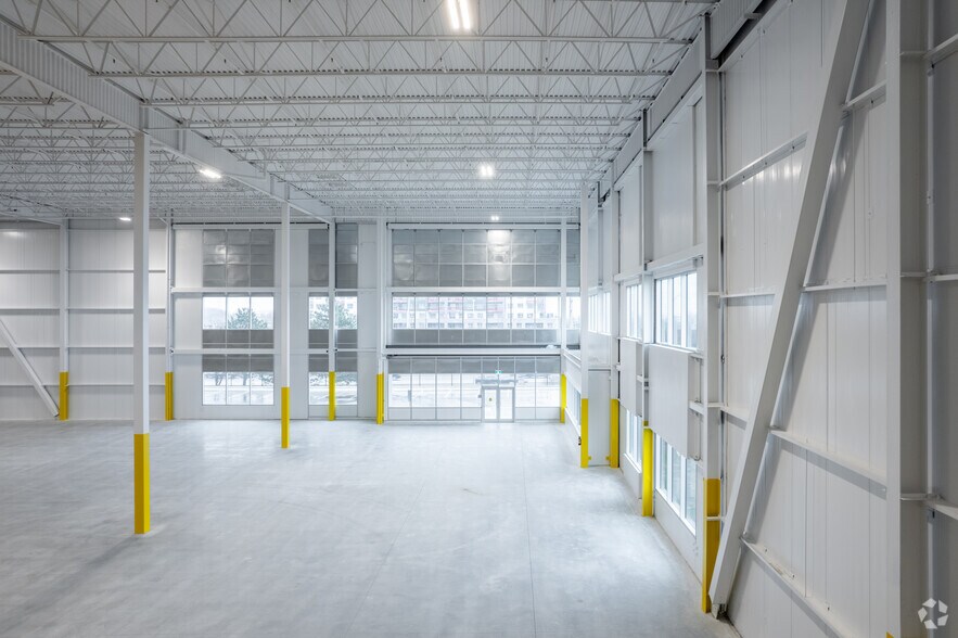 More Photos Of 20 Ironside, Brampton Unknown For Lease