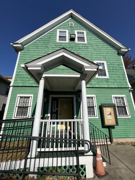 More Photos Of 1443 Albany Ave, Hartford Office For Sale