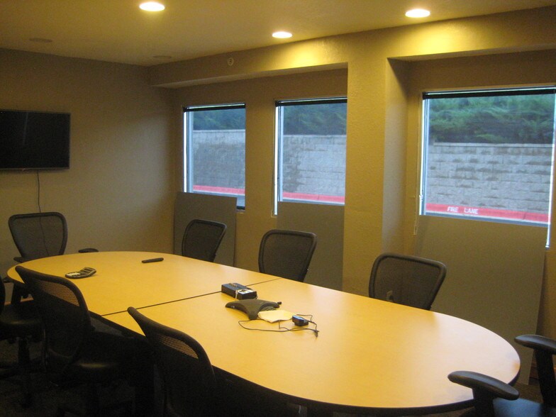 More Photos Of 15334 E Hinsdale Cir, Centennial Light Manufacturing For Lease