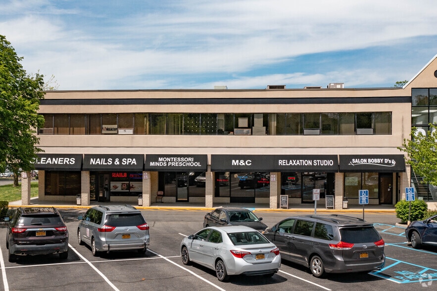 More Photos Of 900 Wheeler Rd, Hauppauge Storefront Retail Office For Lease