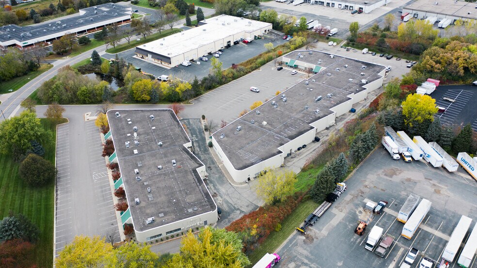 More Photos Of 7115-7149 Shady Oak Rd, Eden Prairie Light Manufacturing For Lease