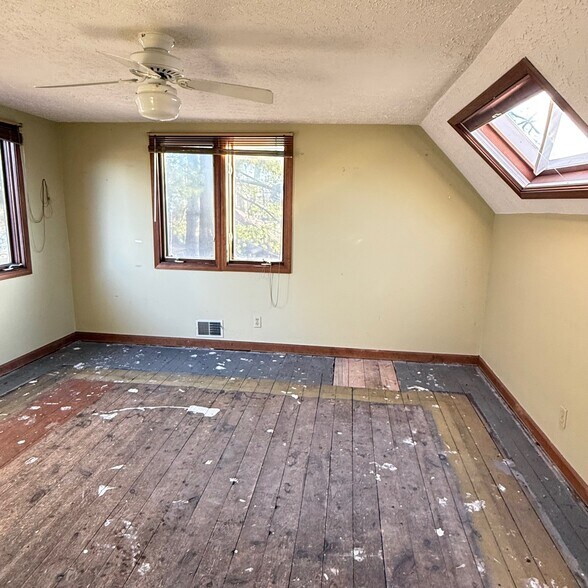 More Photos Of 6417 Carrollton Ave, Indianapolis Loft Creative Space For Sale