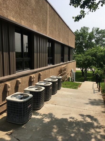 More Photos Of 8435 University Blvd, Clive Office For Sale